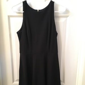 Sleeveless LBD
